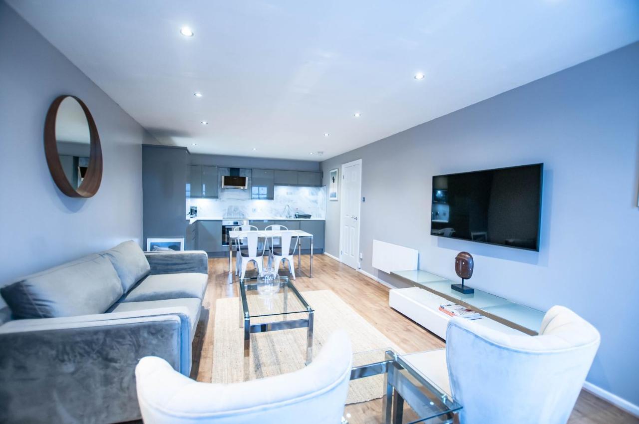 Stunning 2 Bed Merchant City Apartment With Residents Parking Glasgow Exteriér fotografie