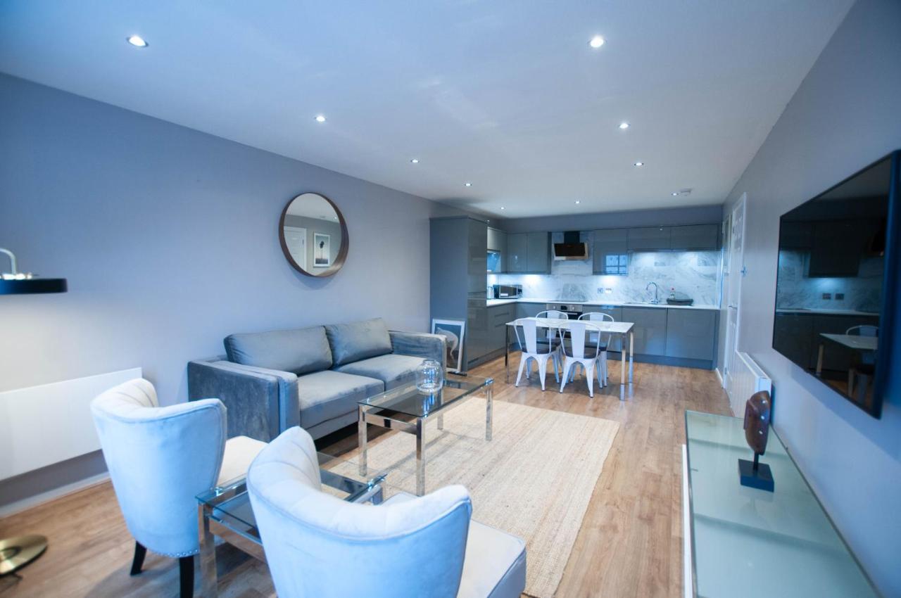 Stunning 2 Bed Merchant City Apartment With Residents Parking Glasgow Exteriér fotografie